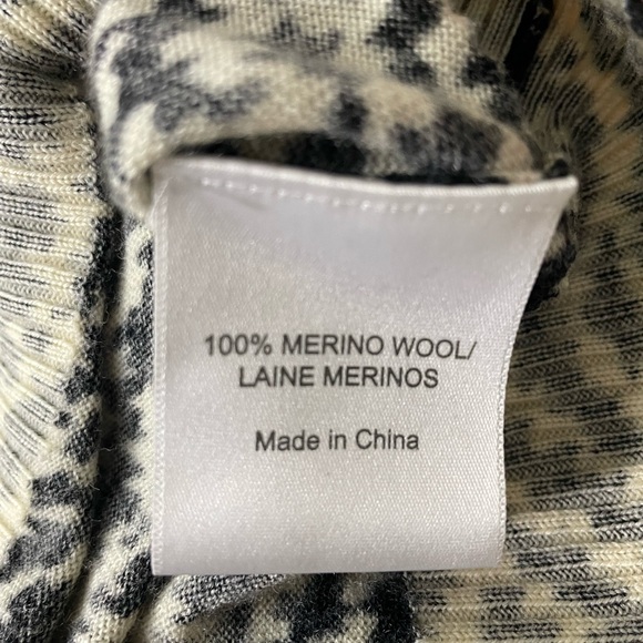 Tory Burch Simone Boyfriend Merino Wool Black & White Cardigan - Size Medium - Picture 10 of 11